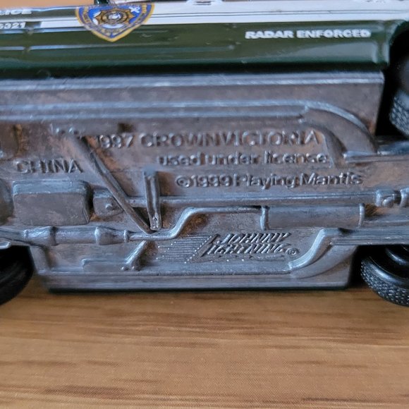 1999 Johnny Lightening  ’97 Crown Victoria Port of New Orleans Police Car - Picture 6 of 6